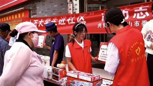 大學生消防志愿者守護“家門口”的安全